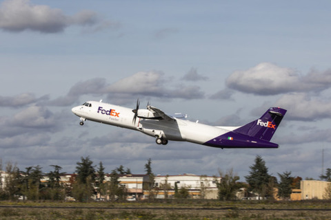 FedEX-ATR-72-600F-take-off-C7A3109-768x512