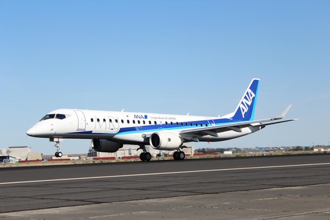MRJ FTA-3 with ANA livery_Take-off from MFC SS